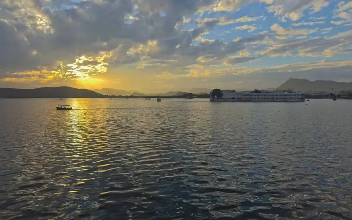 Lake Pichola at sunset